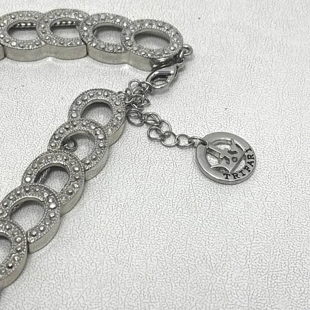 Vintage Crown Trifari 17